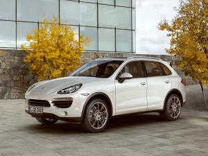 Porsche Cayenne S Hybrid 2011 года